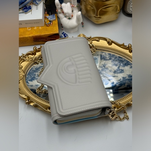 🆕 CHIARA FERRAGNI 🧿 NWB Eyelike Motif Chain Linked Wallet on Chain - Picture 9 of 15